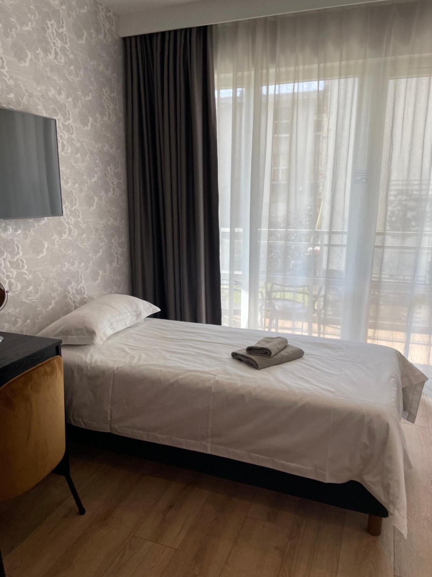 Patio Riverfront Aparthotel Gdansk Ngoại thất bức ảnh